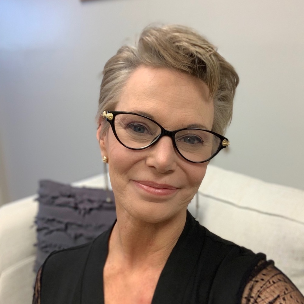 Meet your Posher, Deborah